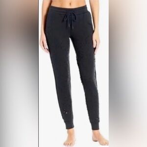 Alo yoga Fierce joggers medium.